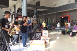 KAI Gandeng Komunitas Jaz Hibur Penumpang