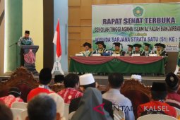 Wakil Wali Kota Hadiri Wisuda STAI Al-Falah