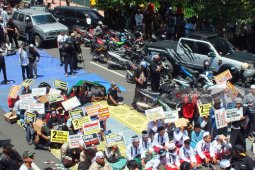 Demo "212" di Jember Kritisi Pemerintahan Faida-Muqit (Video)