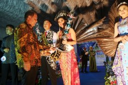 Endah dan Edho terpilih  jadi Duta Pariwisata Barut 2018