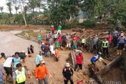Tujuh korban korban longsor Brebes masih dicari