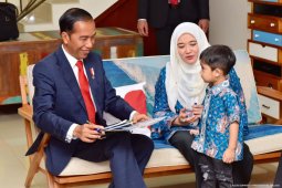 Jokowi Takziah ke Keluarga Sys NS
