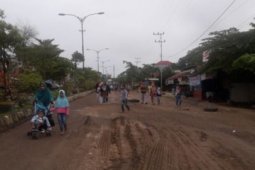Ruas Jalan Mabuun Rusak