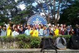 Mahasiswa IPB ajak siswa SMA di Bogor "ngopi" di medsos soal dunia kampus