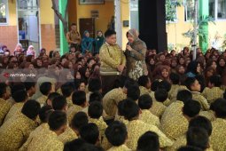 Cegah Pengaruh Negatif, Risma Beri Arahan Siswa SMPN 8