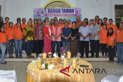 Bupati Apresiasi Tim Pesparawi Tapteng ke Tingkat Nasional