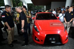 Menteri ESDM Coba Mobil Listrik