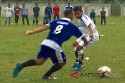 Pesta gol, Teudayah jumpa Reuelung di final
