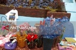 Kampung Biru Arema Berpeluang Pasarkan Produk UKM