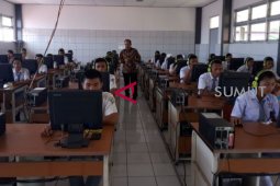Simulasi UNBK terkendala listrik