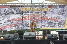 Zola minta siswa melestarikan budaya Jambi