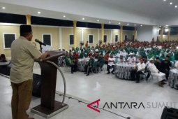 Lagu Tuhan hipnotis massa