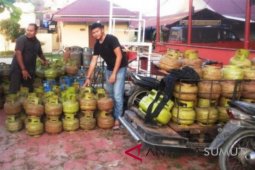 Polisi amankan ratusan tabung elpiji oplosan