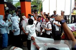 Panwaslu  Bojonegoro Tunggu KPU Terkait "Branding" Mobil Gambar Kampanye