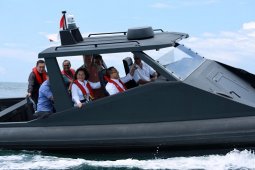 Militer Rusia Gunakan Kapal Produksi Banyuwangi