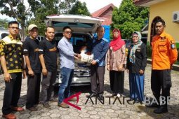 Bawaslu Bangka Barat salurkan bantuan korban banjir
