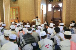 Djarot ajak santri miliki jiwa kewirausahaan