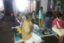 Korban Banjir Bandang Situbondo Mengungsi ke Mushalla