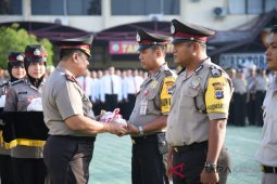 Kapolda Kalsel Umrahkan Pencipta Motal