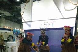 Tarian Papua Pukau Wisatawan Singapura (Video)