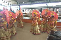 KAI Kenalkan KA Jenggala dengan Hibur Penumpang