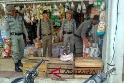 Satpol PP Bangka tertibkan pedagang pasar Sungailiat