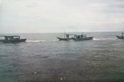 Kapolda Bengkulu bersama Danlanal patroli laut