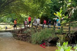DPRD Kalsel cek kondisi sungai banua anam
