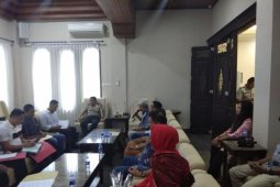 Ibu-Ibu Delta Sari Adukan PT DPG ke Kapolda Jatim