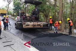 Mendorong penggunaan karet pada infrastruktur sekat kanal