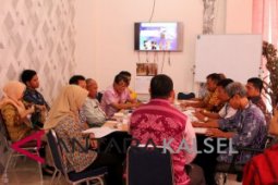 Disdukcapil Terapkan Pelayanan Berbasis Aplikasi "Hand Phone"