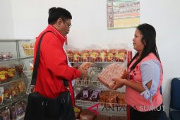 Djarot tertarik keripik Tapteng