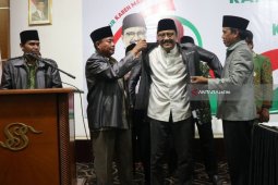 Gus Ipul Dikukuhkan Sebagai Bapak Madin Jatim