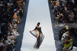 Perancang Busana dan Pemilik Rumah Mode "Givenchy" Meninggal