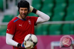 Cech siap perkuat Chelsea saat hadapi Tottenham