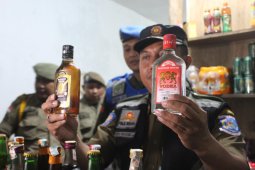 Satpol PP Merazia Penjual Minuman Keras