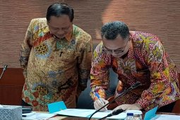 Rektor IPB dan Menristekdikti teken kontrak kinerja PTN-BH 2018