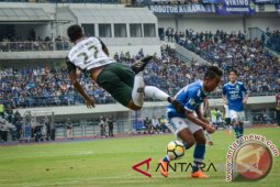 Persib Lengah Di Menit Akhir