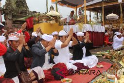 Pasemetonan "Dadia Pande" Belantih-Kintamani gelar Ritual Pemelaspasan