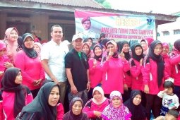 Warga minta jalan rusak dan drainase diperbaiki