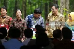 Kata Menteri BUMN Perhutanan Sosial Tingkatkan Ekonomi Petani