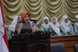 Rismaharini Bekali Fatayat NU Ilmu Manajemen Keuangan