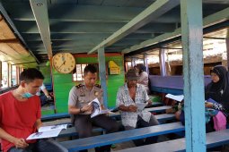 Polisi jadikan kapal penyeberangan tempat membaca