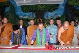 Bupati Lombok Utara resmikan 11 vihara