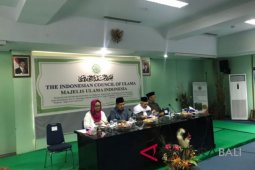 Wapres Kalla rapat di MUI