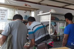 Makan murah di Bandara Juanda