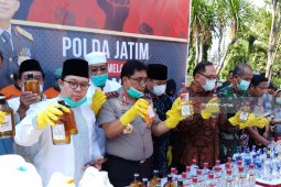 50.070,45 Liter Minuman Keras Dimusnahkan Polda Jatim (Video)