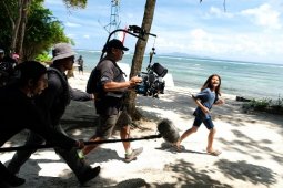 Mira-Riri Syuting "Kulari ke Pantai" di Banyuwangi