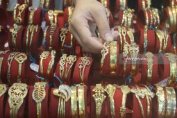 Harga emas naik tipis Rp1.000 jadi Rp1,705 juta/gr