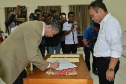 Bibit Samad Rianto Sahkan DPD GMPK Gorontalo
